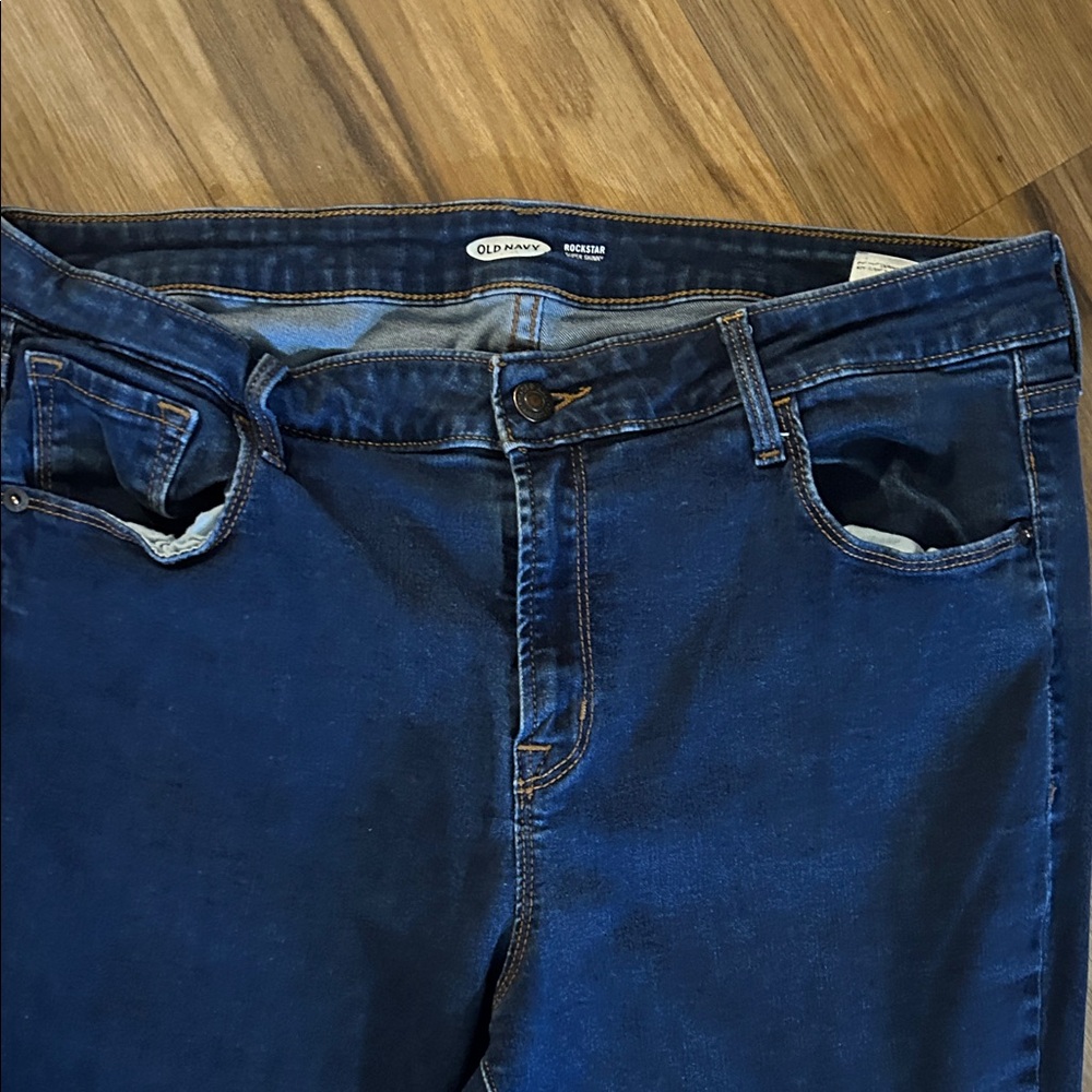 Old Navy Women's Deep Blue Skinny Jeans - Picture 2 of 4